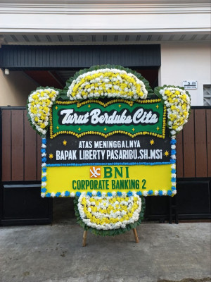 Papan Bunga Duka di Mamboro Barat